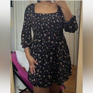 American Eagle Floral Black Dress w/ 3/4 Sleeves - Womens medium